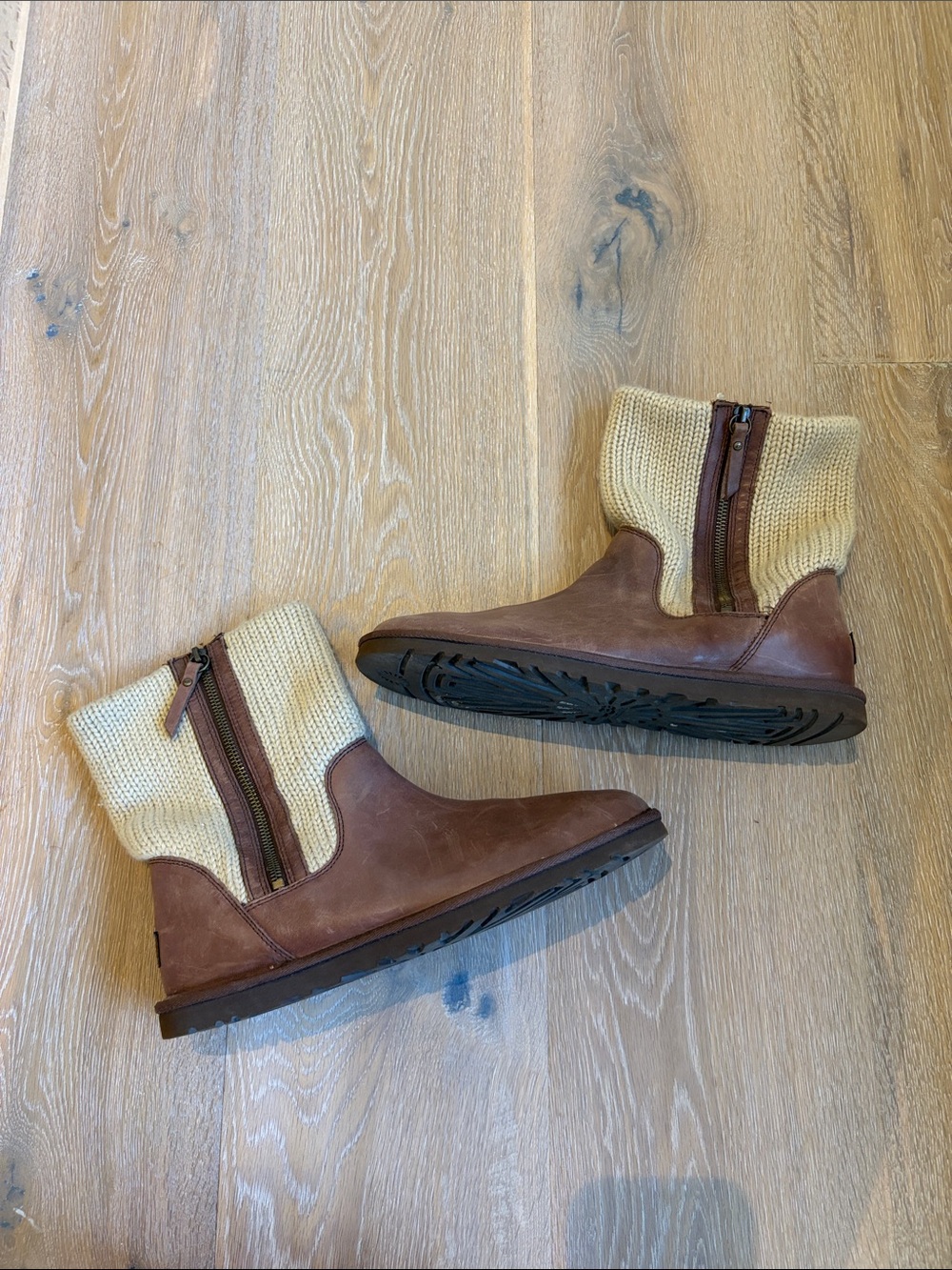 UGG Brown Leather Ankle Boots with Cream Knit Cuff